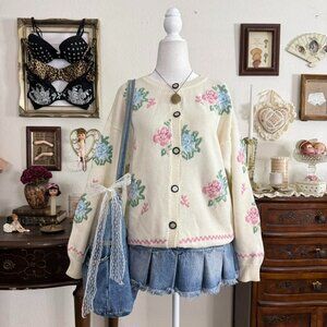 Vintage 90’s dainty coquette cottagecore floral fairy cozy cardigan